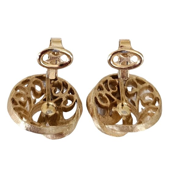 Trifari Crown Over T Gold Tone Round Open Scroll Clip On Earrings, Signed L77 - Picture 10 of 13